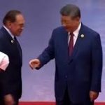 تداعيات امتناع زوجة رئيس الوزراء الماليزي السلام على الرئيس الصيني . هذا رد عزيزة إسماعيل بعد الضجة .