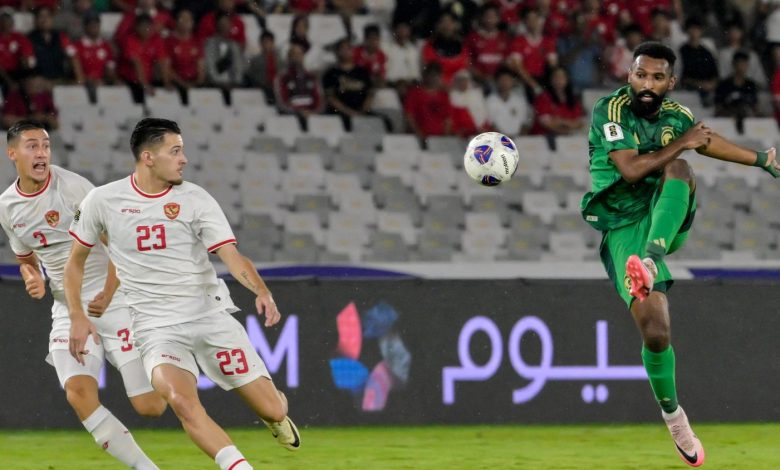 صراع البقاء الآسيوي: السعودية تتخطى إندونيسيا في معركة حامية وتضع قدما في مونديال 2026