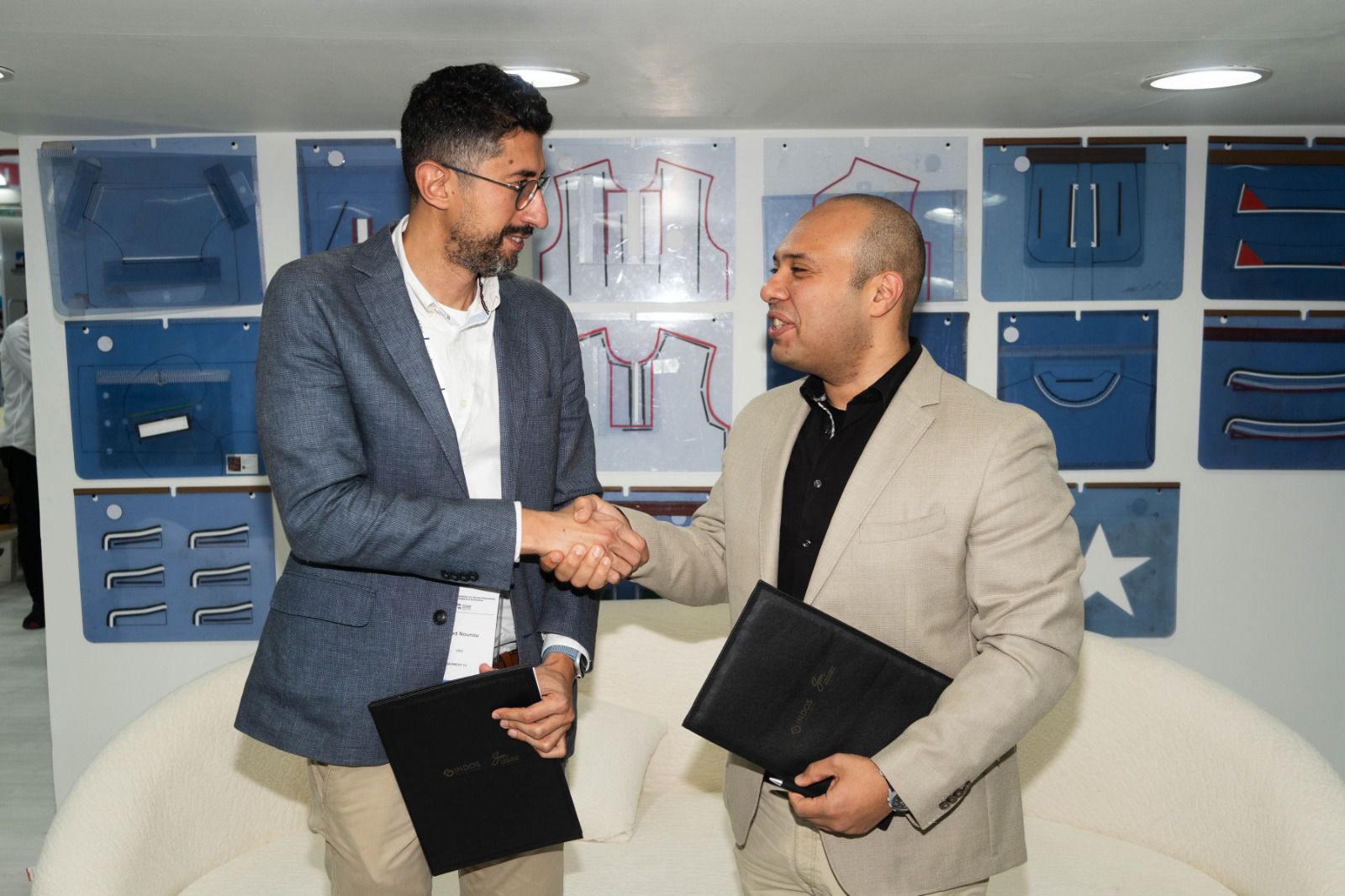 “سكر مكة” توقع اتفاقية مع “أندوز” للتصنيع الذكي لتوفير أنظمة مبتكرة ترفع جودة إنتاج ماكينات الخياطة بنسبة 40٪